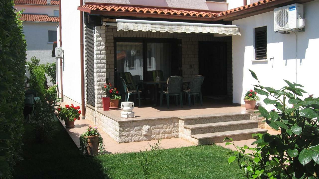 Apartments Grozdanic Fažana エクステリア 写真